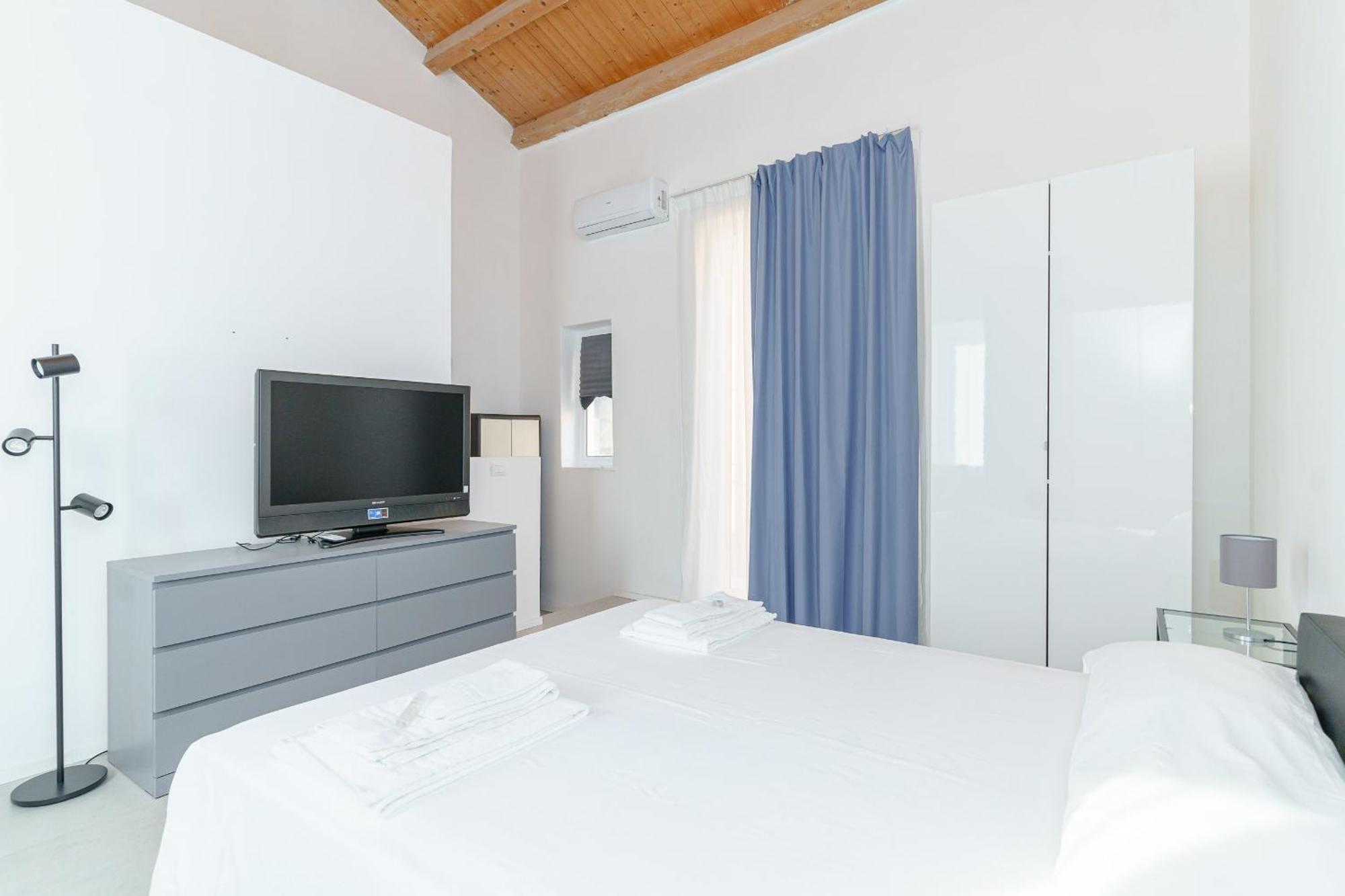 Casa Ancora Townhouse Apartment Катания Екстериор снимка